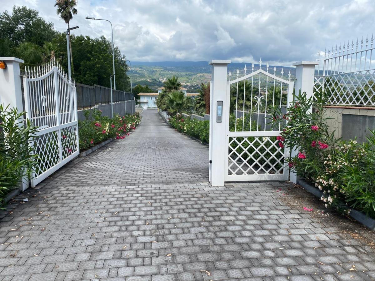 Artaleammare Villa Fondachello  Luaran gambar
